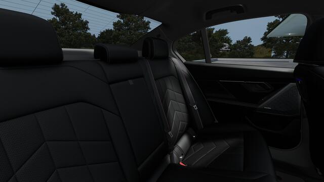 BMW i5 eDrive40 M Sport / Bowers & Wilkins / Adaptieve LED / Comfort Access / Stoelventilatie / Parking Assistant Plus / Comfortstoelen