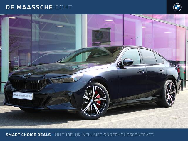 BMW i5 xDrive40 M Sport / Trekhaak / Adaptief onderstel professional / Comfortstoelen / Comfort Access / Parking Assistant Plus / Stuurverwarming