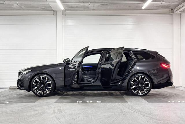 BMW i5 Touring xDrive40 | M-Sport | Panoramadak | Bowers & Wilkins | Stoelventilatie | Stoelverwarming | Driving Assistant Professional | Parking Assistant professional |