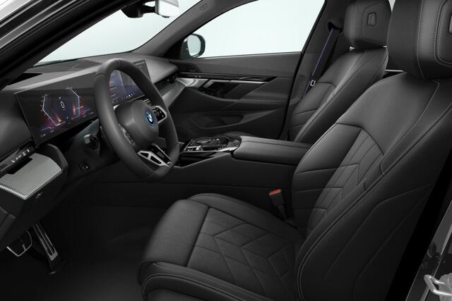 BMW i5 Touring eDrive40 M Sport Edition 84 kWh | M Sportpakket Pro | Innovation Pack | Comfort Pack