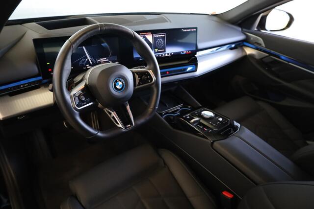 BMW i5 Touring eDrive40 | M Sportpakket Pro | Comfortstoelen | Bowers & Wilkins Sound System | Driving Assistant Professional | Elektr. Trekhaak
