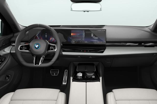 BMW i5 Sedan eDrive40 M Sport Edition 84 kWh | M Sportpakket Pro | Innovation Pack | Travel Pack | Comfort Pack
