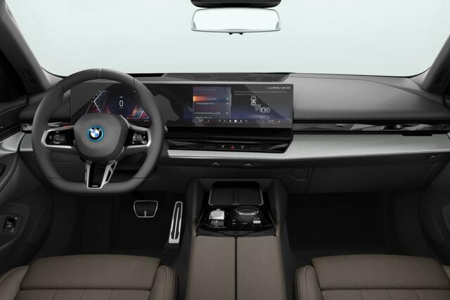 BMW i5 Sedan eDrive40 M Sport Edition 84 kWh | M Sportpakket Pro | Innovation Pack | Travel Pack | Comfort Pack