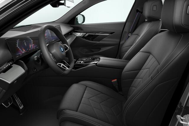 BMW i5 Touring eDrive40 M Sport Edition 84 kWh | M Sportpakket Pro | Travel Pack | Comfort Pack | Trekhaak