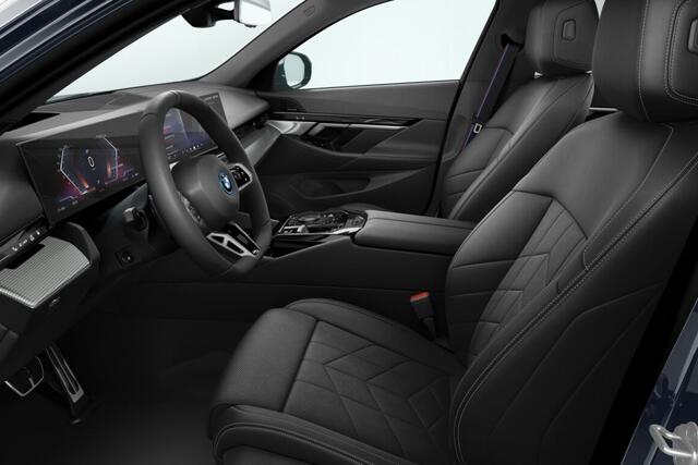 BMW i5 Touring eDrive40 M Sport Edition 84 kWh | M Sportpakket Pro | Innovation Pack | Comfort Pack