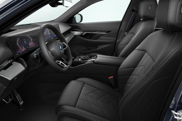 BMW i5 Sedan eDrive40 M Sport Edition 84 kWh | M Sportpakket Pro | Innovation Pack | Travel Pack | Comfort Pack