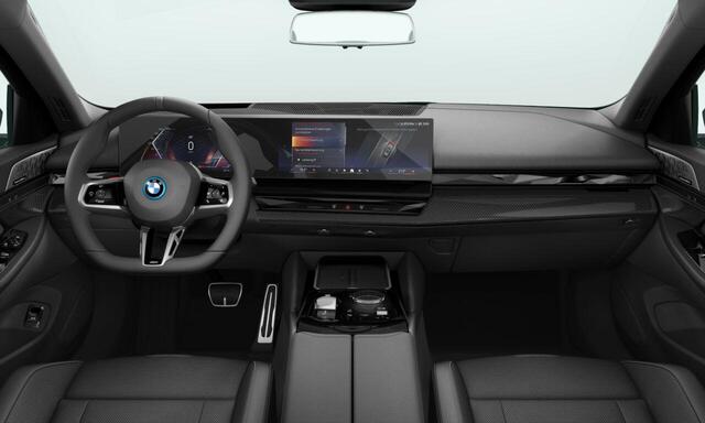 BMW i5 eDrive40 M Sport Edition M Sportpakket Pro | Innovation Pack | Travel Pack | Comfort Pack