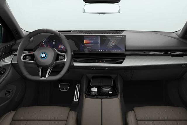 BMW i5 Touring eDrive40 M Sport Edition 84 kWh | M Sportpakket Pro | Innovation Pack | Travel Pack | Comfort Pack