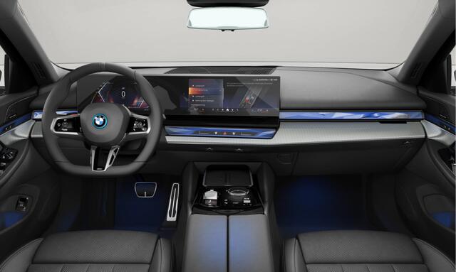 BMW i5 eDrive40 - M-Sport - Active Cruise Control - Harman Kardon
