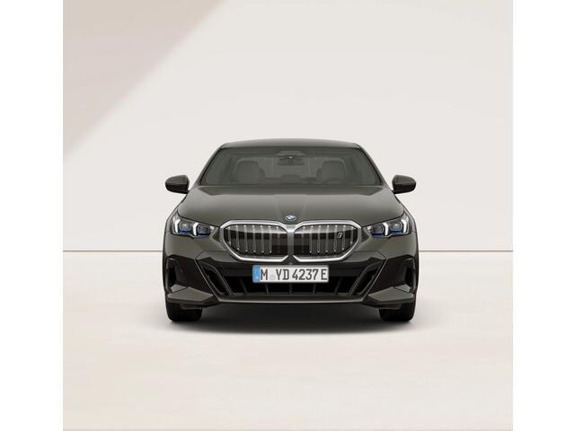 BMW i5 eDrive40 - M-Sport - Active Cruise Control - Harman Kardon