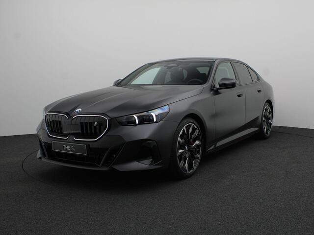 BMW i5 eDrive40 | M Sportpakket Pro | Travel Pack | Trekhaak | Panoramadak