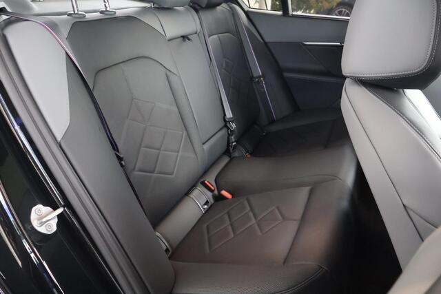 BMW i5 M60 xDrive | Driving Assistant Professional | Bowers & Wilkins | trekhaak elektrisch uitklapbaar | M Sport Pro