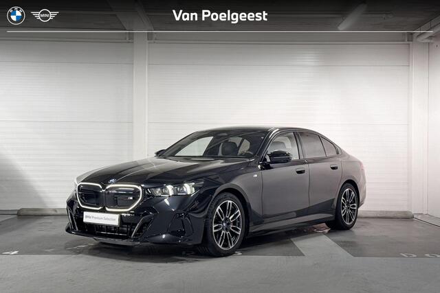 BMW i5 Sedan M60 xDrive 84 kWh | M Sport Pro | Innovation Pack | Travel Pack | Comfort Pack | Trekhaak