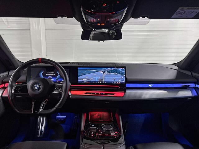 BMW i5 Sedan M60 xDrive 84 kWh | M Sport Pro | Innovation Pack | Travel Pack | Comfort Pack | Trekhaak