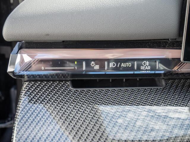 BMW i5 Touring eDrive40 84 kWh M-SPORT Pro ** LED, PANO, TREKH, INNOV.- & TRAVEL PACK ** 1e EIG - Ex BMW-AG ** ** INFORMEER OOK NAAR ONZE AANTREKKELIJKE FINANCIAL-LEASE TARIEVEN **