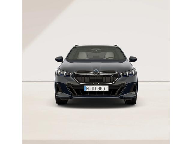 BMW i5 Touring xDrive40 M-Sport Pro - Full-Option - Adaptief M Onderstel Prof