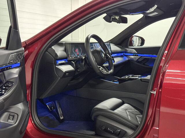 BMW i5 Sedan eDrive40 | M-Sport | Bowers & Wilkins | Trekhaak | Stoelventilatie | Stuurwielverwarming
