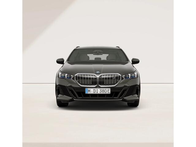 BMW i5 Touring eDrive40 M-Sport - Head-Up - ACC - Adaptive LED