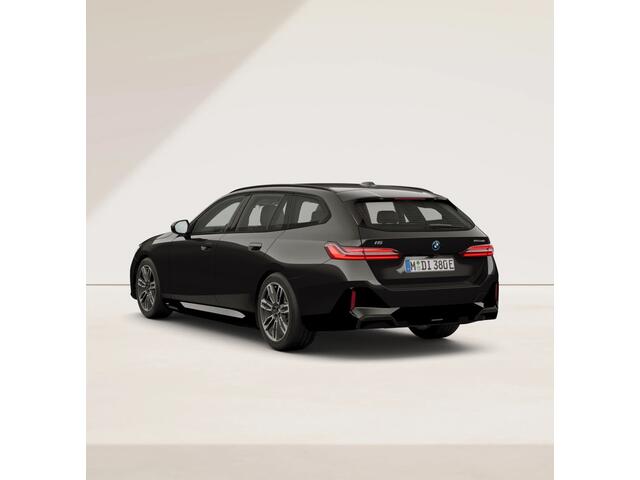 BMW i5 Touring eDrive40 M-Sport - Head-Up - ACC - Adaptive LED