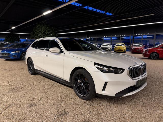 BMW i5 Touring eDrive40 Business Edition 84 kWh | SOH 96% | Pano | BTW |