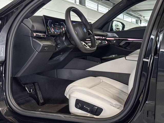 BMW i5 Sedan xDrive40 84 kWh