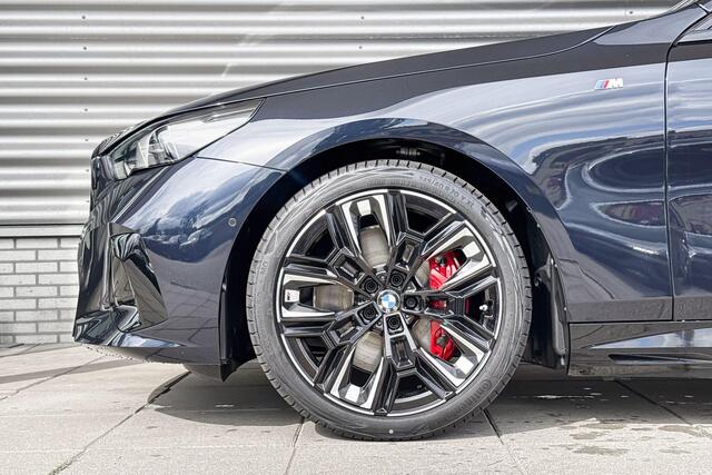 BMW i5 M60 xDrive 84 kWh
