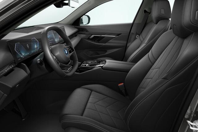 BMW i5 Sedan eDrive40 84 kWh