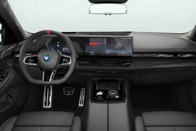 BMW i5 Touring M60 xDrive M Sport Pro Edition 84 kWh | M Sportpakket Pro | Innovation Pack | Travel Pack | Comfort Pack | Trekhaak
