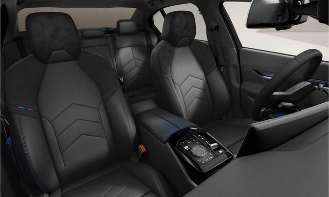 BMW i5 eDrive40 M-Sport - Pano - Head-up - Stoelventilatie - Memoryzetels