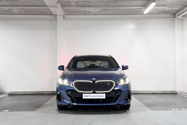 BMW i5 Touring eDrive40 | M-Sport Pro | Bowers & Wilkins | Innovation Pack | Panoramadak | Stoelventilatie