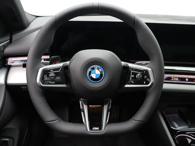 BMW i5 eDrive40 | SoH 100% | M Sport Edition | M Sportpakket Pro | Comfort Pack | Innovation Pack | Panoramadak
