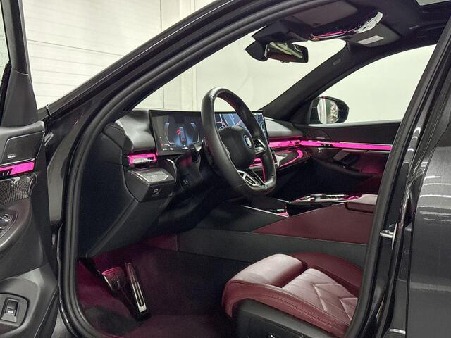 BMW i5 Sedan eDrive40 | M-Sport Pro | Innovation Pack | Stoelventilatie | Panoramadak | Comfort Access | Parking Assistant Plus