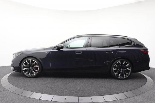 BMW i5 M60 xDrive | M-SPORT PRO | Pano | Bowers & Wilkins | Trekhaak