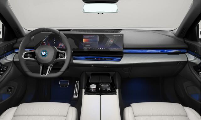BMW i5 Touring eDrive40 - M-Sport - Comfortzetels - ACC - Head-up - Stuurwiel Verwarming – foto 3