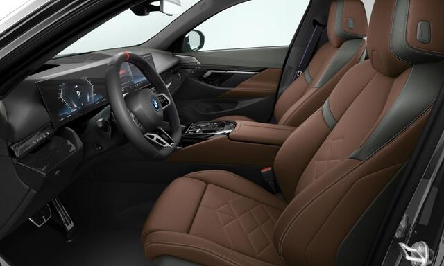 BMW i5 M60 xDrive | 1.220 KM | M-Sport Pro | Bowers & Wilkins | Stoelventilatie | Panorama | 21'' | Elek. Trekhaak | Stuur+ Stoelverw.
