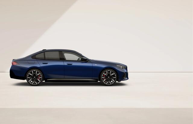 BMW i5 M60 xDrive - M-Sport Pro - Pano - Bowers & Wilkins - Stoelventilatie - ACC