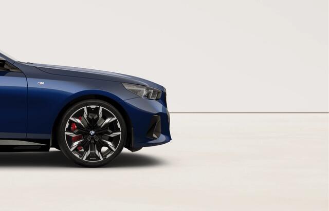 BMW i5 M60 xDrive - M-Sport Pro - Pano - Bowers & Wilkins - Stoelventilatie - ACC