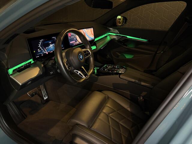 BMW i5 Touring eDrive40 M Sport | Pano | Bowers & Wilkins | Driving Assist Pro