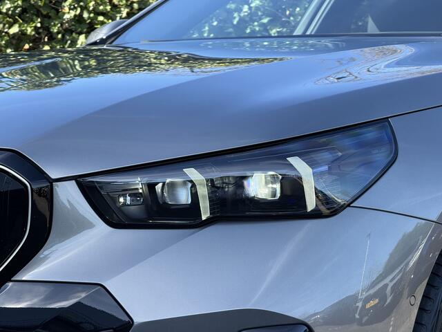 BMW i5 Touring eDrive40 | M-Sport Pro | 21'' | Panorama. | Comfortstoel. + vent. | B&W | Trekhaak | Park. Plus | Head-Up | Driv. Plus | Stuur + stoelverw.