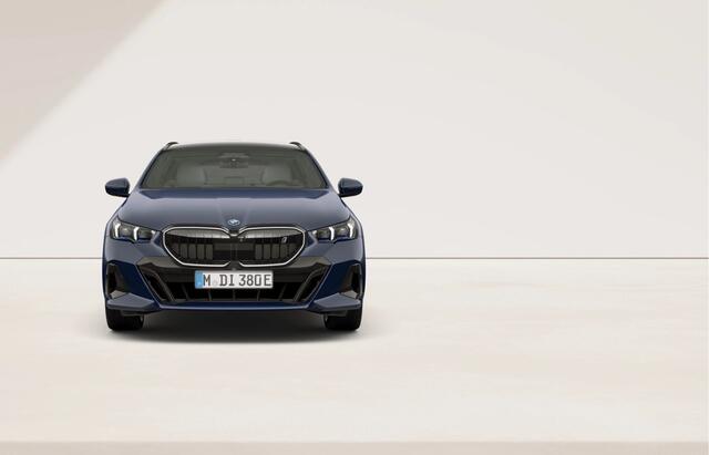 BMW i5 Touring eDrive40 - M-Sport Pro - Pano - Onderstel Prof - Trekhaak - Bowers & Wilkins – foto 4