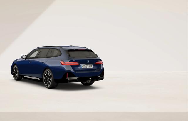 BMW i5 Touring eDrive40 - M-Sport Pro - Pano - Onderstel Prof - Trekhaak - Bowers & Wilkins – foto 9