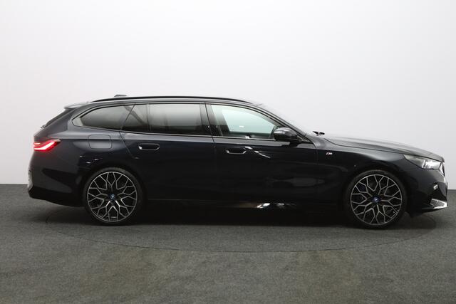 BMW i5 Touring eDrive40 M Sport Edition 84 kWh 340 PK, SOH 97 %, Panoramadak, Trekhaak, 360 Camera, H/K Sound, – foto 7