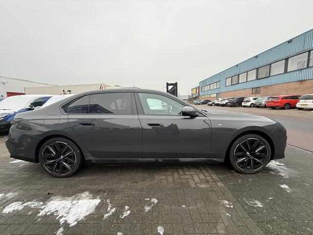 BMW i7 eDrive50 106 kWh M PAKKET, LEDER 4X MASSAGE 4X VENTILATIE, 21" VELGEN