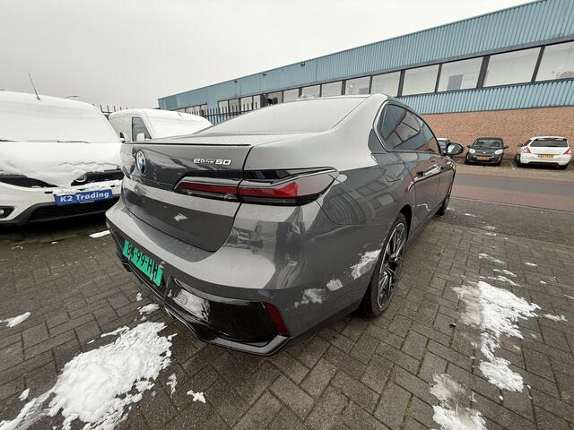 BMW i7 eDrive50 106 kWh M PAKKET, LEDER 4X MASSAGE 4X VENTILATIE, 21" VELGEN