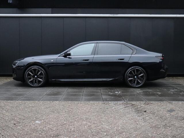 BMW i7 xDrive60 106 kWh | M SPORT | B&W | SKY-LOUNGE | FOND- THEATER | LEDER | MASSAGE | ICONIC GLOW | HEAD-UP | CARBON | FULL OPTIONS |