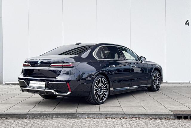BMW i7 eDrive50 M-Sport / Multifuncitionele Stoelen / Executive Pakket / Driving Assistant Professional / Integral Active Steering / Connoisseur Pack / 21 inch / Parking Assistant