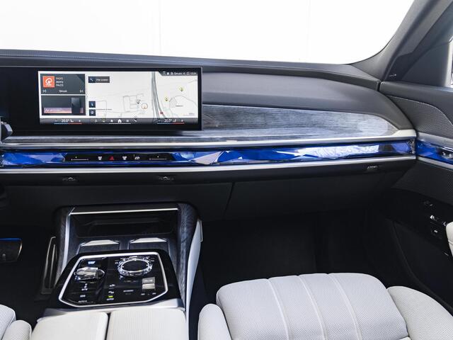 BMW i7 eDrive50 | M Sportpakket Pro | Innovation Pack | Connoisseur Pack | Stoelventilatie | Massagefunctie | Driving Assistant Professional | 21''