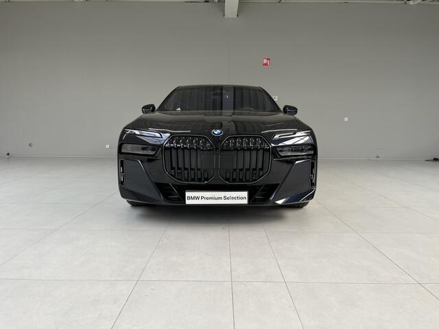 BMW i7 eDrive50 106 kWh | 2026 | M-Sport Pro | Sky Lounge | BMW Individual Interieur | Connoisseur Pack Verwacht juli