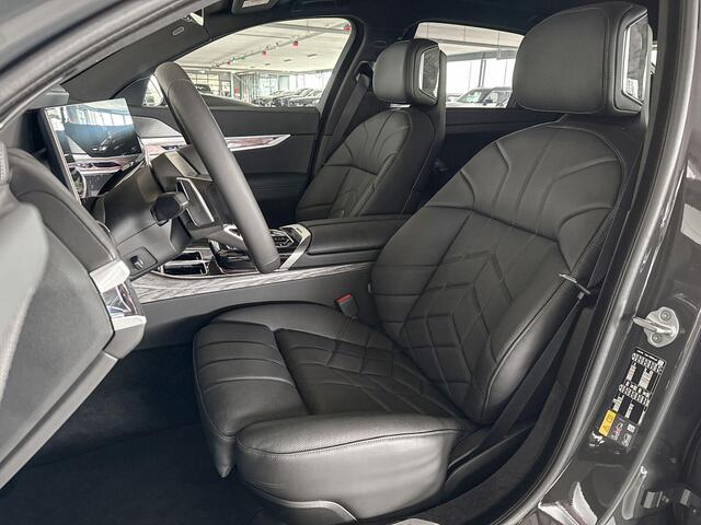 BMW i7 eDrive50 106 kWh | M Sportpakket | BMW Individual Interieur | Innovation Pack | Connoisseur Pack | Climate Acousitcs Pack