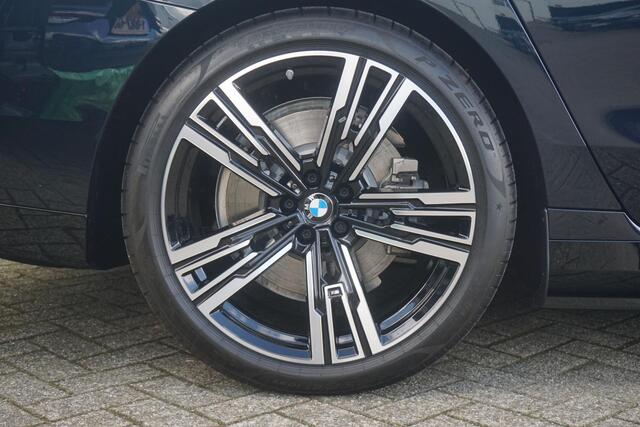 BMW i7 xDrive60 M Sport Individual Interieur / Skylounge / Active Steering / Connoisseur Pack